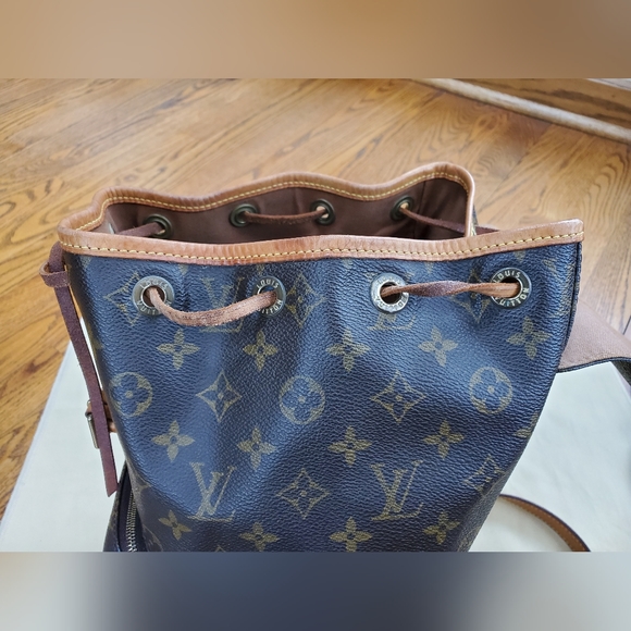 Louis Vuitton Montsouris MM Backpack - Picture 12 of 16